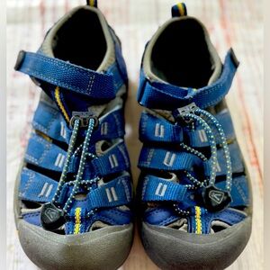 Keen Newport H2 Water Shoes Youth Boys Size 1 Blue Sandals Outdoor Hiking EUC